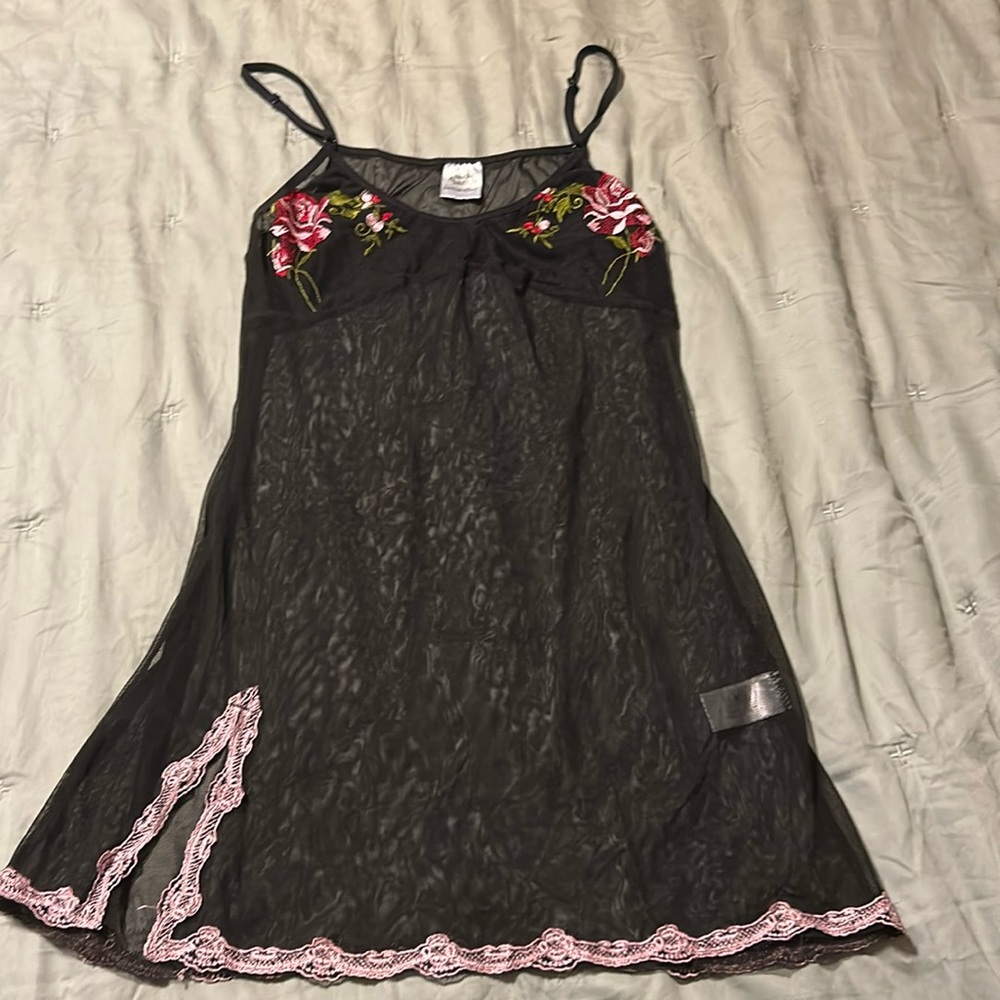 Black mesh nightie with Flowers